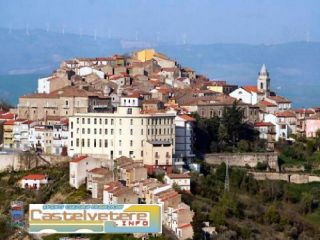 (foto www.castelvetere.info)