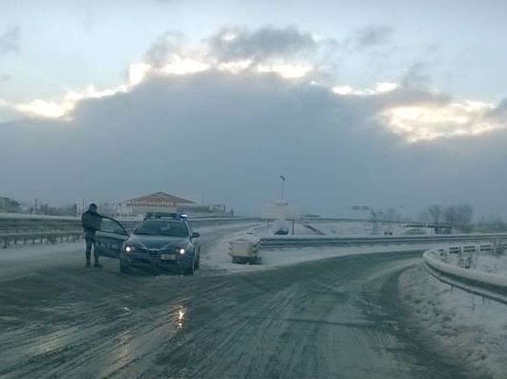 Raccordo Benevento Castel del Lago A16, uscita San Giorgio (18 gennaio 2016 ore 8.30).
Foto Ernesto Coppola