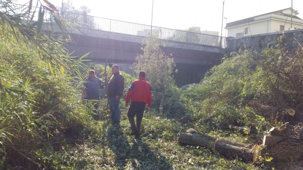 Lavori di pulizia e messa in sicurezza del fiume Sabato