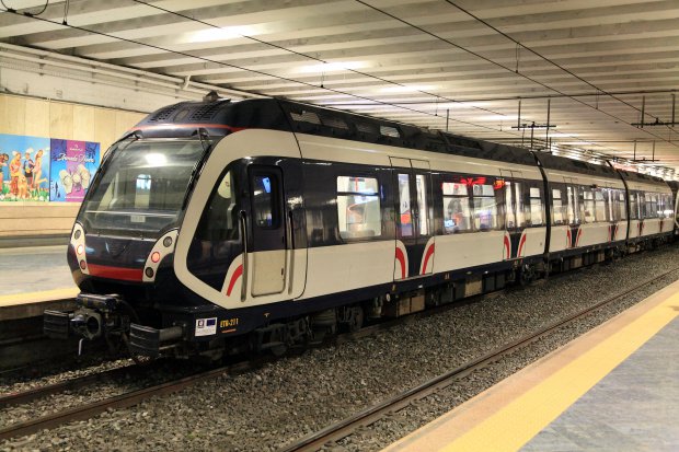 Treno. Napoli Piazza Garibaldi (foto tratta da wikimedia.org)