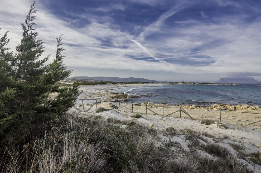 Isuledda, gioiello della costa nord-orientale della Sardegna costituisce il limite meridionale dell'area marina di Tavolara