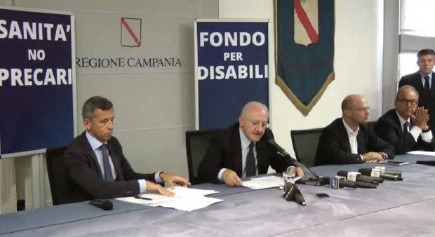Conferenza stampa Sanita' De Luca