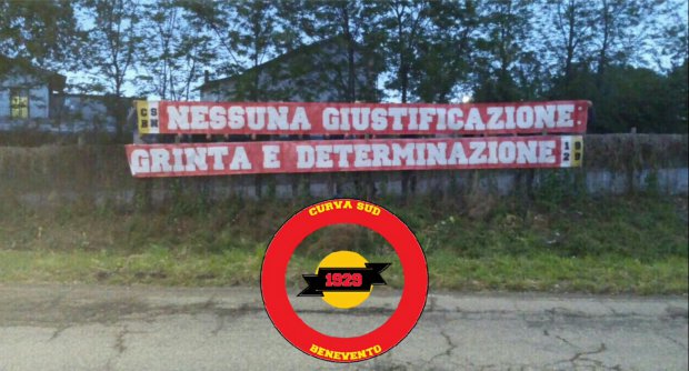 Lo striscione della Curva Sud 