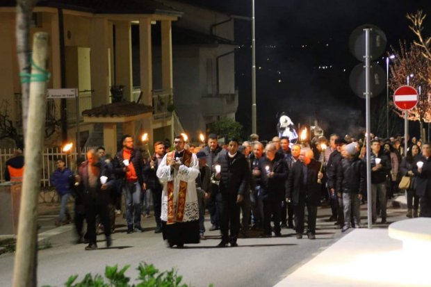 Grande partecipazione ad Apice alla processione del Venerdi Santo 