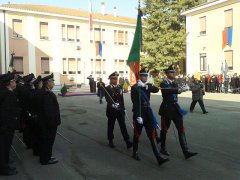 La bandiera d'istituto lascia definitivamente la caserma Pepicelli di Benevento. foto Il Quaderno.it