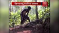 Commovente. India, costruisce una strada per far andare i figli a scuola align=